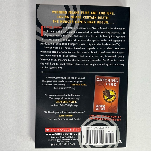The Hunger Games Trilogy 3 Book Series - Picture 3 of 9